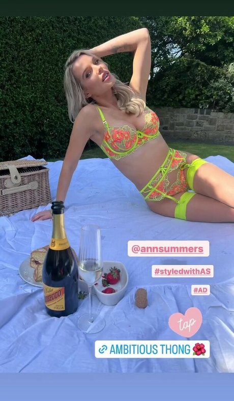 hotwife onlyfans free xxx photo