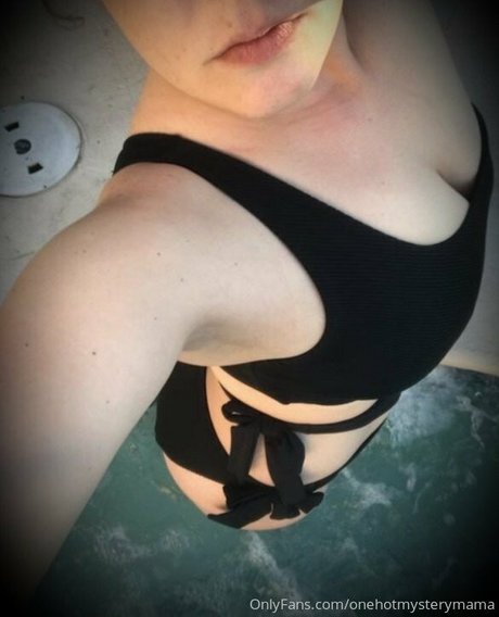 onehotmysterymama star nice photo