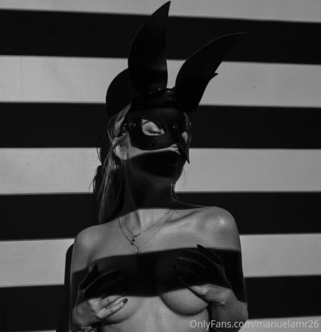 Manuela Madrid pretty actress photos