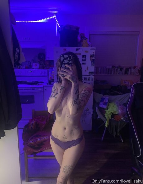 ilovelilsaku pornstar hot img
