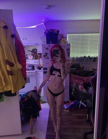 ilovelilsaku erotic pornstar photo