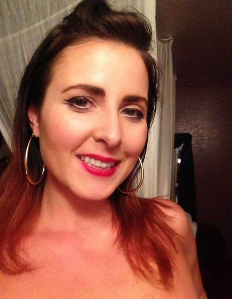 iamhelenaprice model art picture