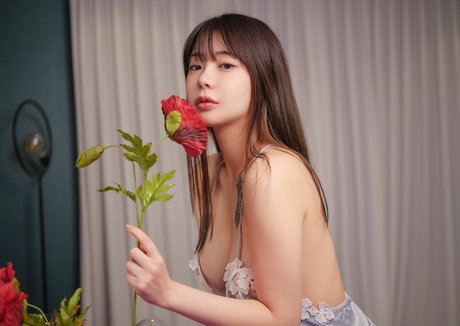 Wuyo99 nudes model images