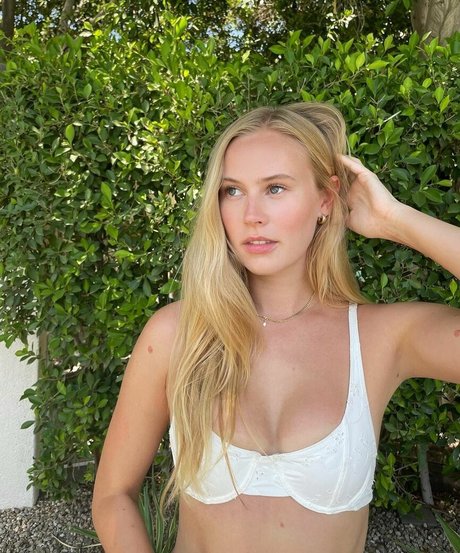 Danika Yarosh pornstar exclusive galleries