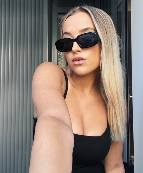 Lavender Baj porn model pics