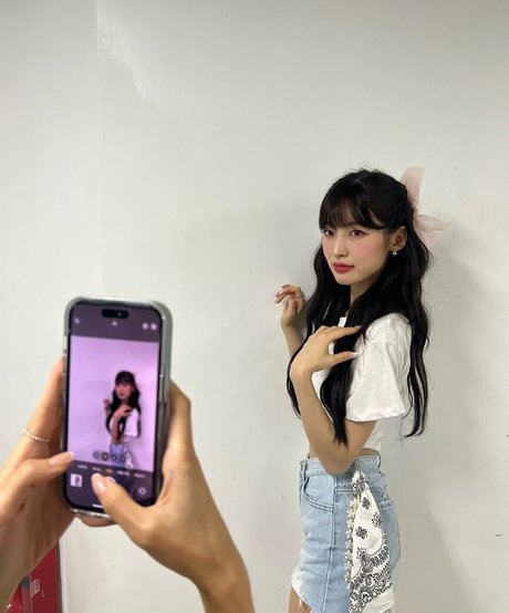 WomenK pop erotic model archive