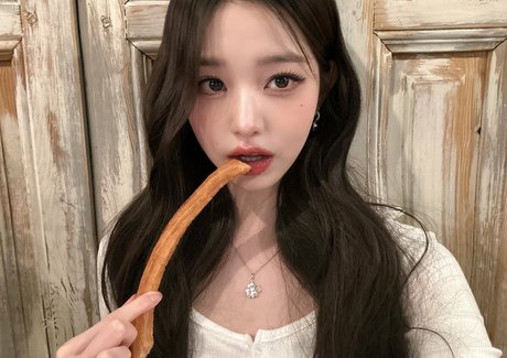 WomenK pop perfect actress gallery