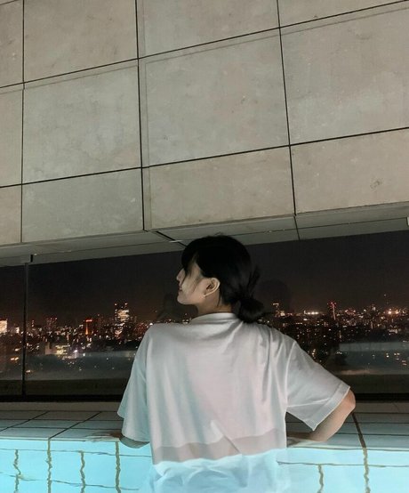 WomenK pop exclusive model picture