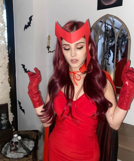 WomenK pop exclusive star photo