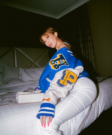 swinger milf onlyfans perfect images