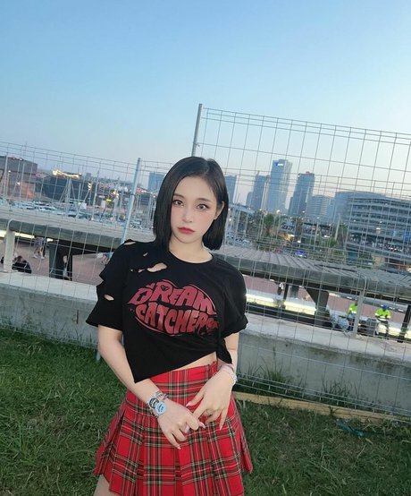 WomenK pop star xxx gallery