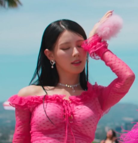 WomenK pop pretty star photo