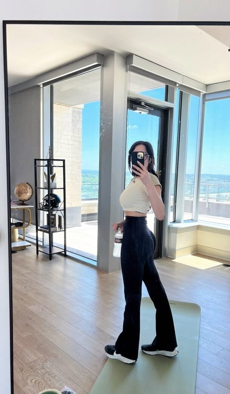 Sonia Ferraro nude pornstar pics