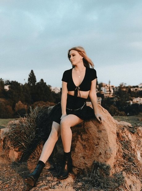 Audra Miller model art pics