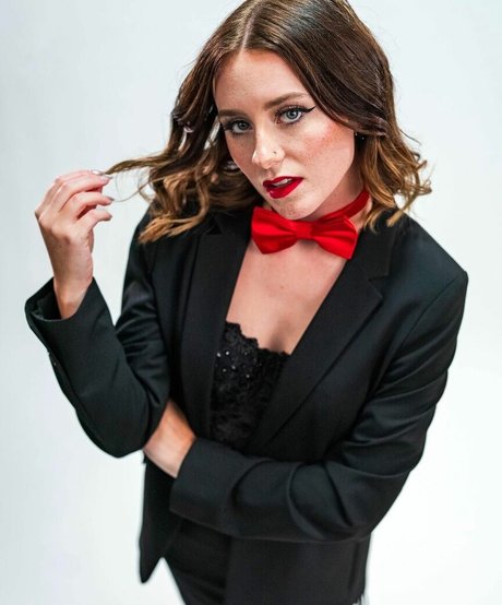 social media influencer onlyfans beautiful naked images