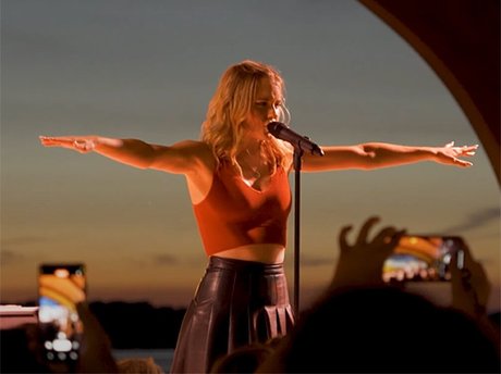 curvy sex onlyfans top images