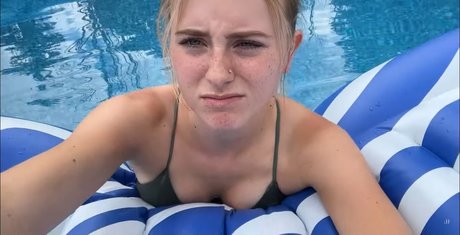 Audra Miller star sexy pictures