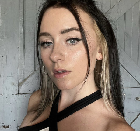 Audra Miller model nude photos