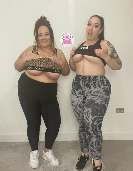 aprilfoxxxx sexy pornstar image