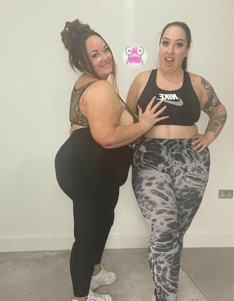 aprilfoxxxx model nude images