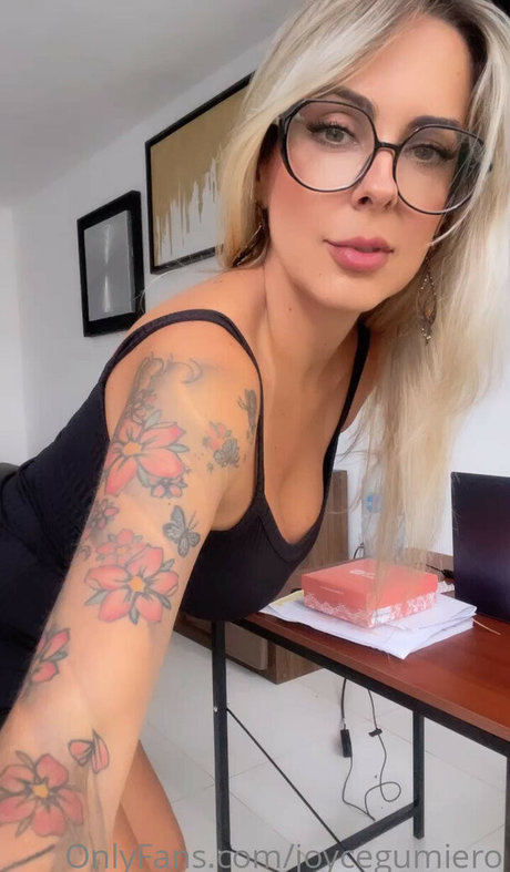 Joyce Gumiero top star images