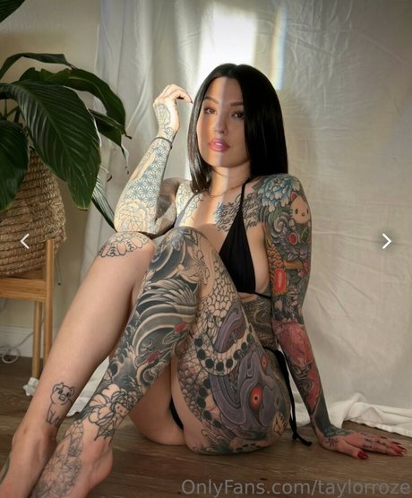 Taylor Roze sexy actress photo