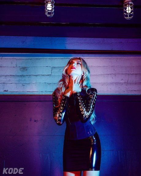 Peyton List model art img