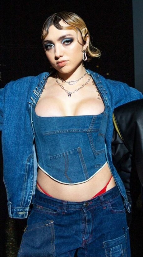 Peyton List pornstar sexy image