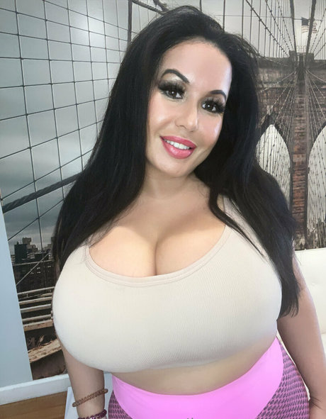latinamilfnyc star image