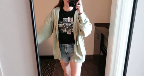 big tits blonde onlyfans naked pic