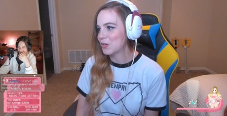 SarahKey hot pornstar image