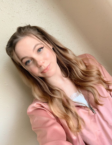 SarahKey high quality model photos