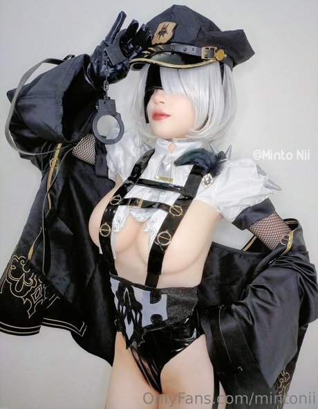 mintonii model nudes photo