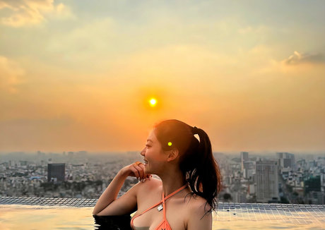 cum on glasses onlyfans hot pic