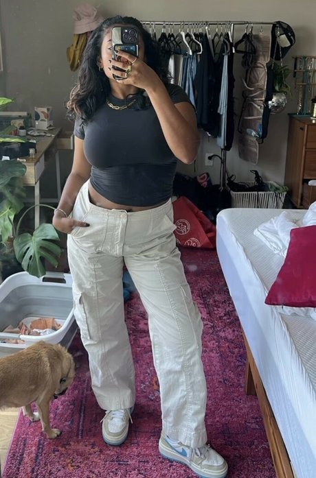 Yamini Nambimadom hot star galleries