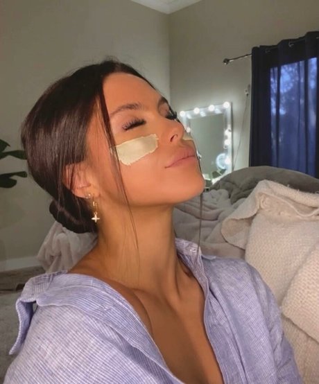 Desi Johnson sex model picture