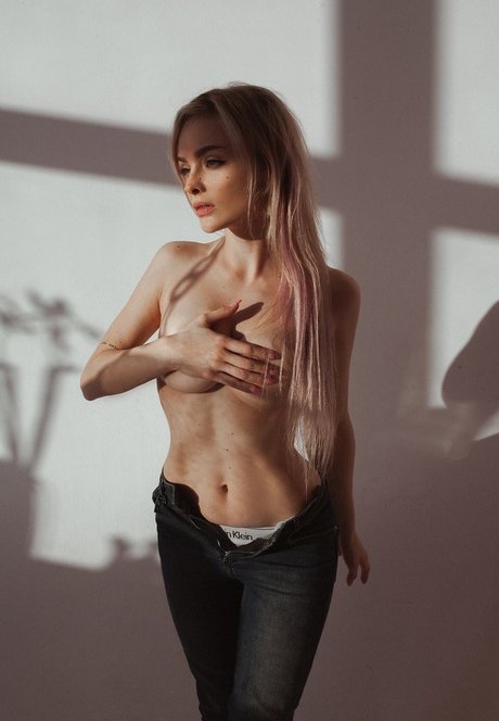 Sophie Katssby sexy pornstar img