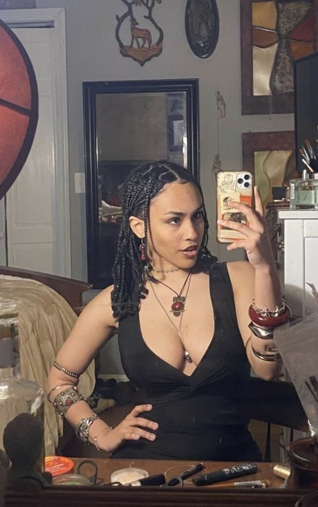 Aaliyeezy erotic pornstar gallery