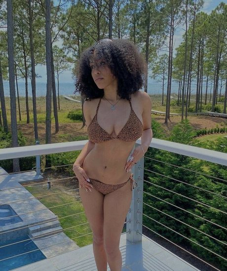 Aaliyeezy high quality model archive