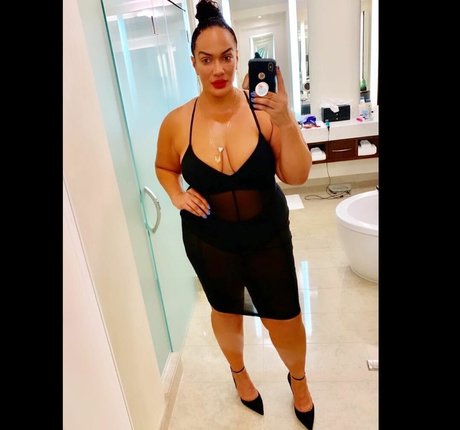 Nia Jax star nice photos