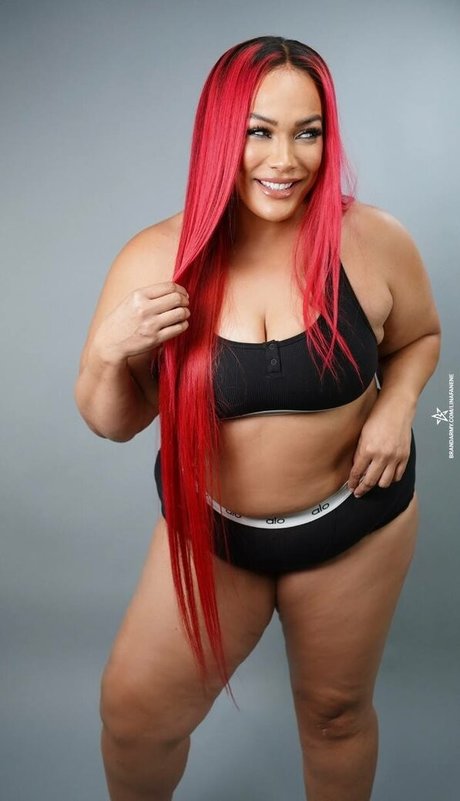 Nia Jax star nude pictures