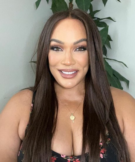 Nia Jax pornstar nice archive