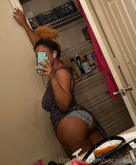 vacaysme pornographic star img