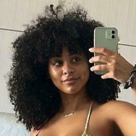 Raina Morris sexy actress img