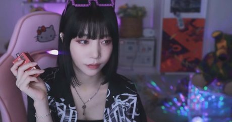 Baerasoni pornstar hot pictures