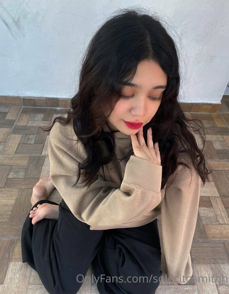 Solecitosmithh naked actress images