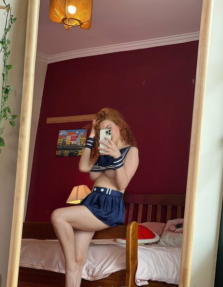 ashleyve sex model photo