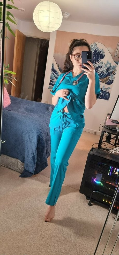 emilyhillfree pornstar naked image