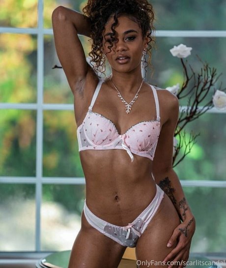scarlitscandal model nude photos