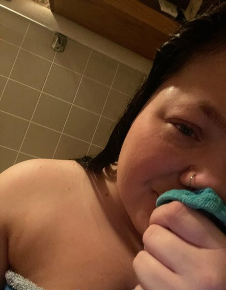 coochielouwho pornstar hot image